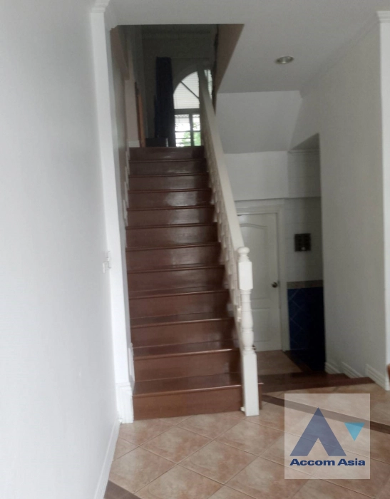 5  3 br Townhouse for rent and sale in Bang Na ,Bangkok BTS Bearing at Fantasia Villa 2 AA32082