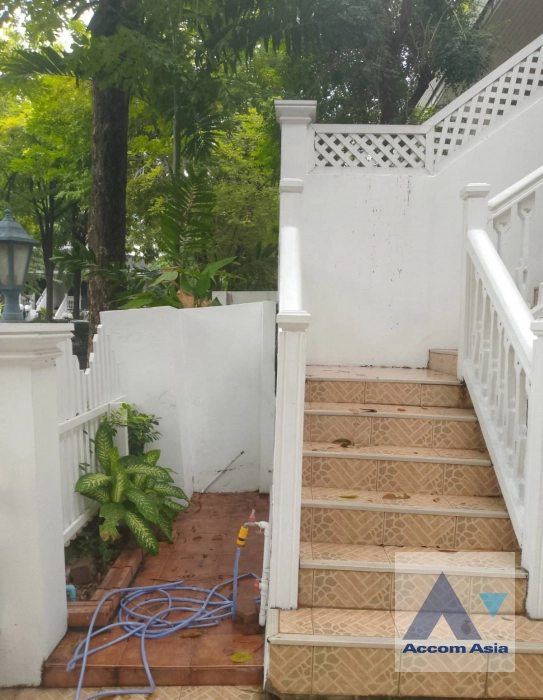 21  3 br Townhouse for rent and sale in Bang Na ,Bangkok BTS Bearing at Fantasia Villa 2 AA32082