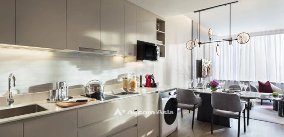unitModern apartment with bright interiors and skyline views (AA32088)