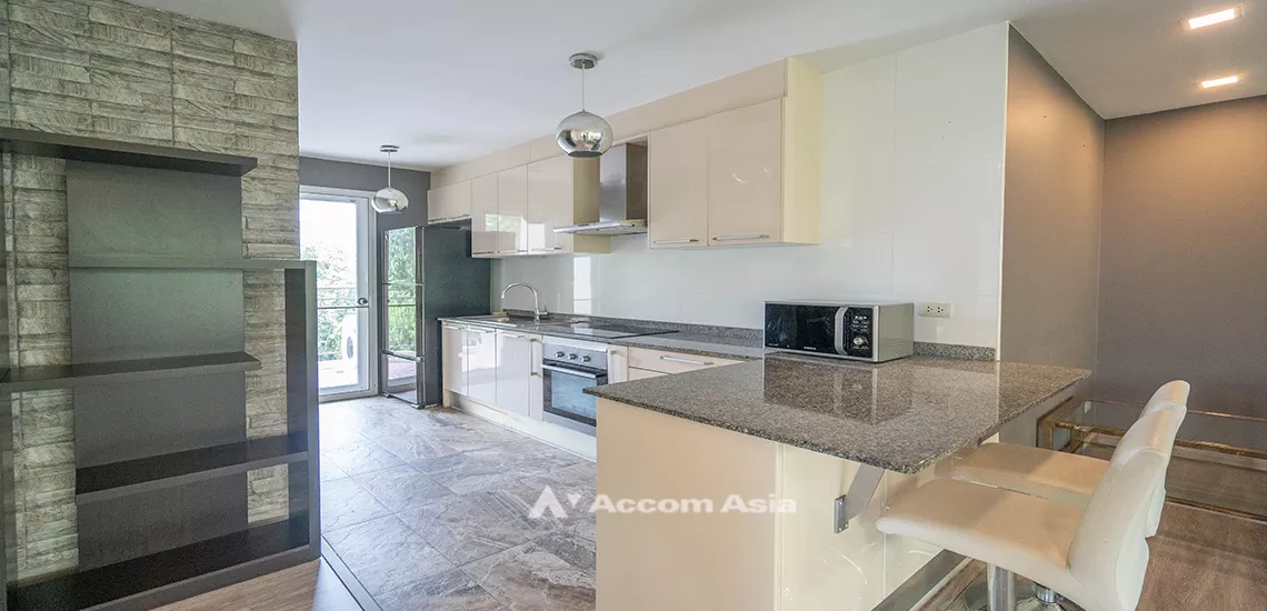 unitPet friendly |  2 Bedrooms  Apartment For Rent in Sukhumvit, Bangkok  near BTS Phrom Phong (AA32103)