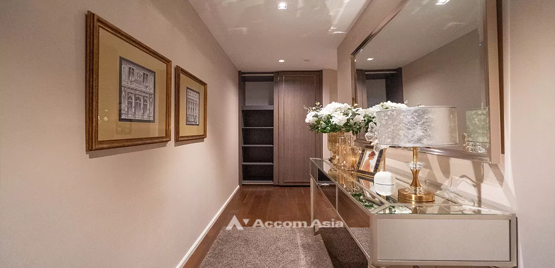  1  2 br Condominium For Rent in Sukhumvit ,Bangkok BTS Phrom Phong at The Diplomat 39 AA32106