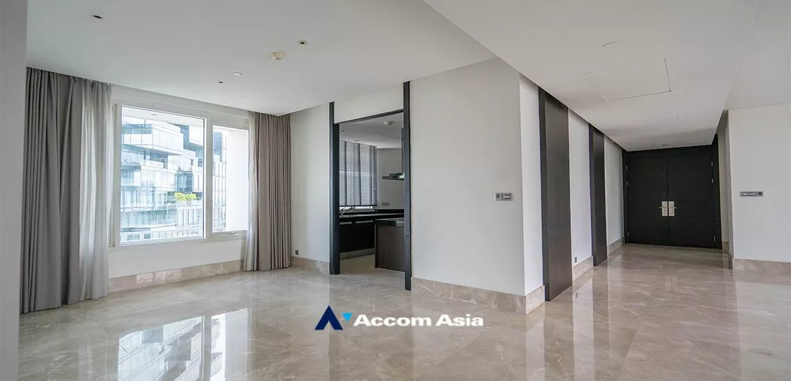  3 Bedrooms  Condominium For Rent in Silom, Bangkok  near BTS Chong Nonsi - BRT Arkhan Songkhro (AA32108)