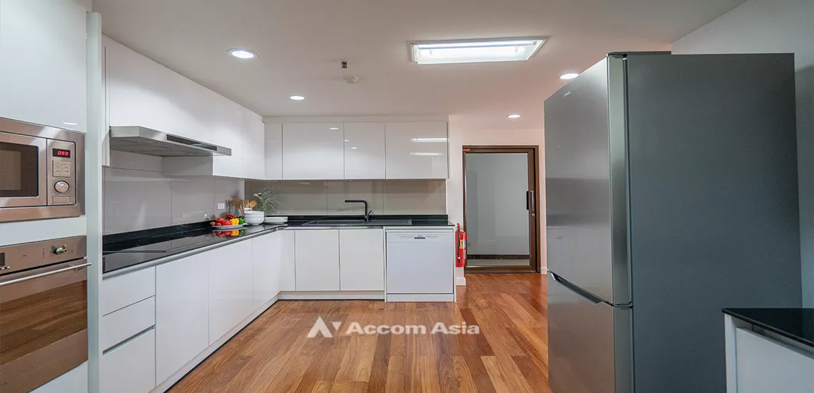 5  3 br Apartment For Rent in Sukhumvit ,Bangkok BTS Asok - MRT Sukhumvit at Warm Family Atmosphere AA32112