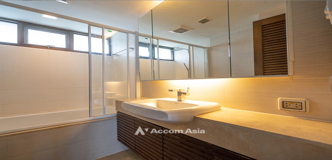 13  3 br Apartment For Rent in Sukhumvit ,Bangkok BTS Asok - MRT Sukhumvit at Warm Family Atmosphere AA32113
