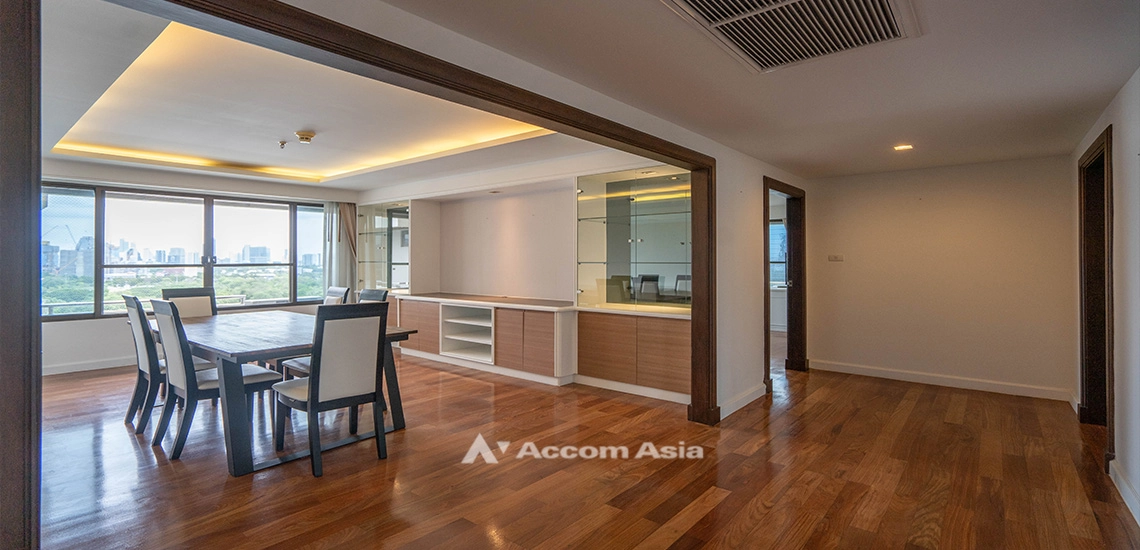  3 Bedrooms  Apartment For Rent in Sukhumvit, Bangkok  near BTS Asok - MRT Sukhumvit (AA32113)