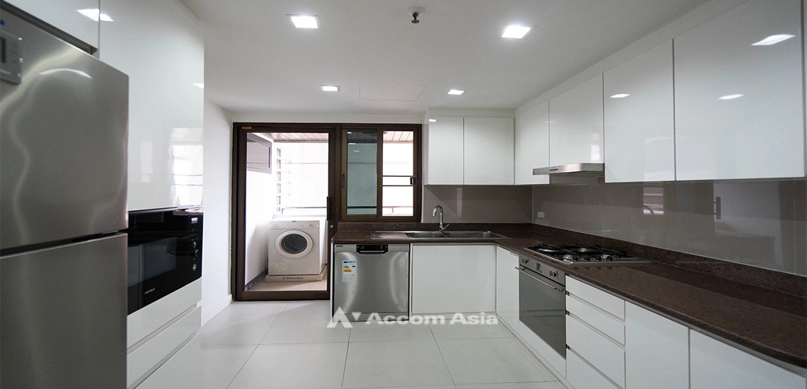 5  3 br Apartment For Rent in Sukhumvit ,Bangkok BTS Asok - MRT Sukhumvit at Warm Family Atmosphere AA32113