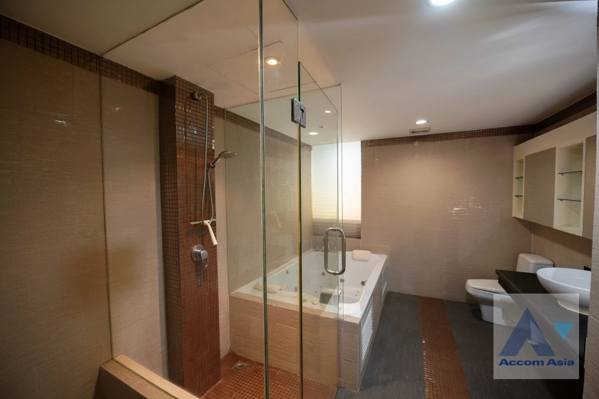 26  3 br Condominium for rent and sale in Sukhumvit ,Bangkok  at President Park Sukhumvit 24   AA32116