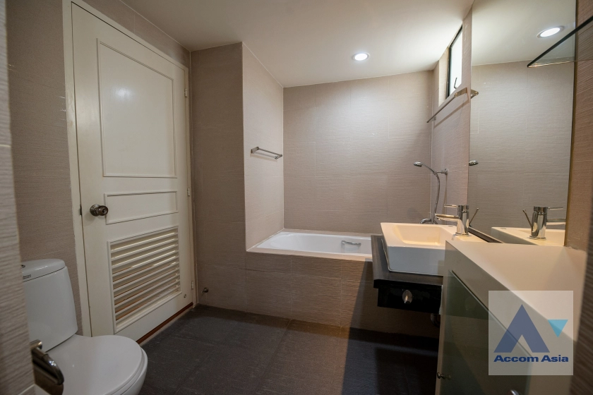 33  3 br Condominium for rent and sale in Sukhumvit ,Bangkok  at President Park Sukhumvit 24   AA32116