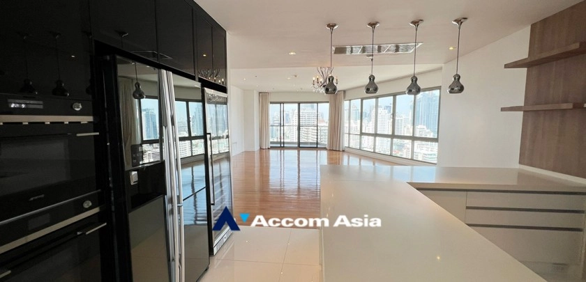 unitPet friendly |  4 Bedrooms  Condominium For Rent & Sale in Sukhumvit, Bangkok  near BTS Asok - MRT Sukhumvit (AA32122)