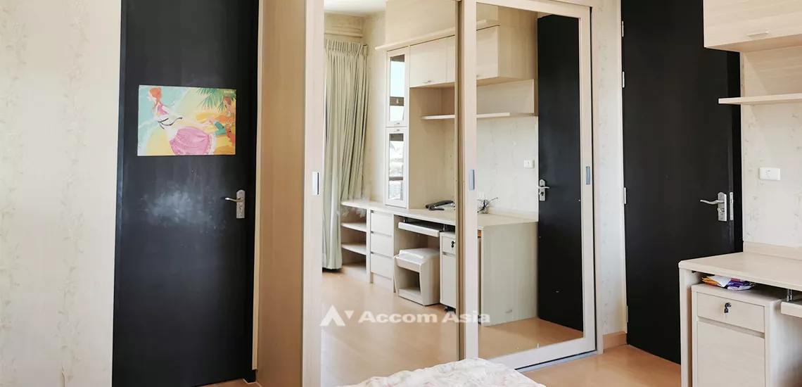  1 Bedroom  Condominium For Sale in Ploenchit, Bangkok  near BTS Ratchathewi (AA32144)