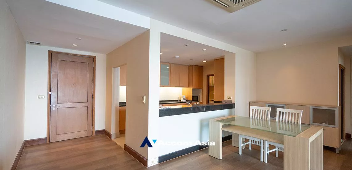 unit 2 Bedrooms  Condominium For Rent in Sathorn, Bangkok  near BTS Chong Nonsi (AA32146)