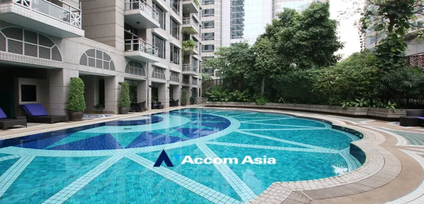 Pet friendly |  3 Bedrooms  Condominium For Sale in Ploenchit, Bangkok  near BTS Ploenchit (AA32149)