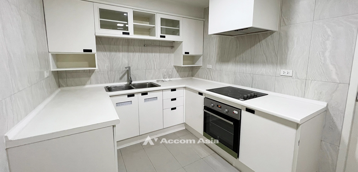 8  2 br Condominium For Sale in Ploenchit ,Bangkok BTS Ploenchit at All Seasons Mansion AA32151
