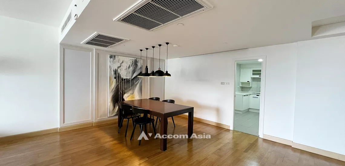 6  2 br Condominium For Sale in Ploenchit ,Bangkok BTS Ploenchit at All Seasons Mansion AA32151