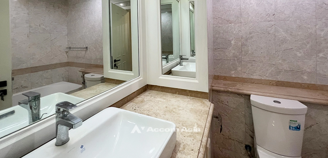 15  2 br Condominium For Sale in Ploenchit ,Bangkok BTS Ploenchit at All Seasons Mansion AA32151