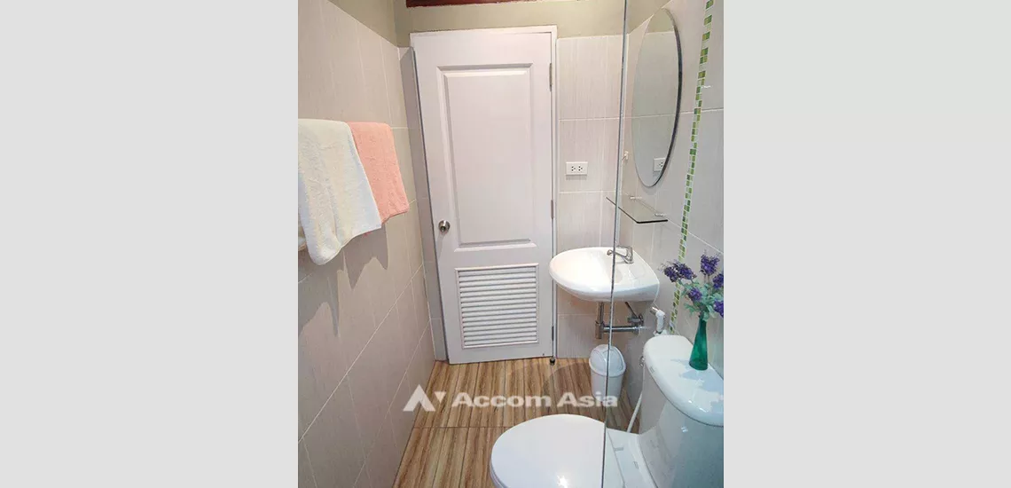 10  2 br Townhouse For Rent in Sukhumvit ,Bangkok BTS Thong Lo AA32152