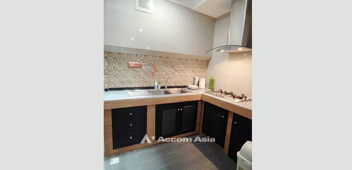  1  2 br Townhouse For Rent in sukhumvit ,Bangkok BTS Thong Lo AA32152