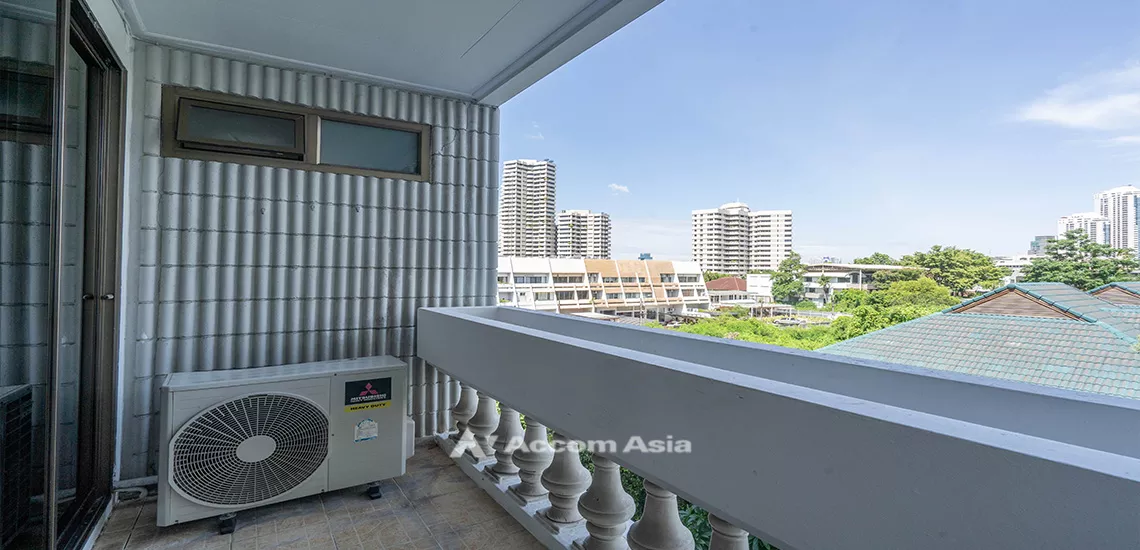 10  2 br Apartment For Rent in Sukhumvit ,Bangkok BTS Thong Lo at Charming apartment AA32154