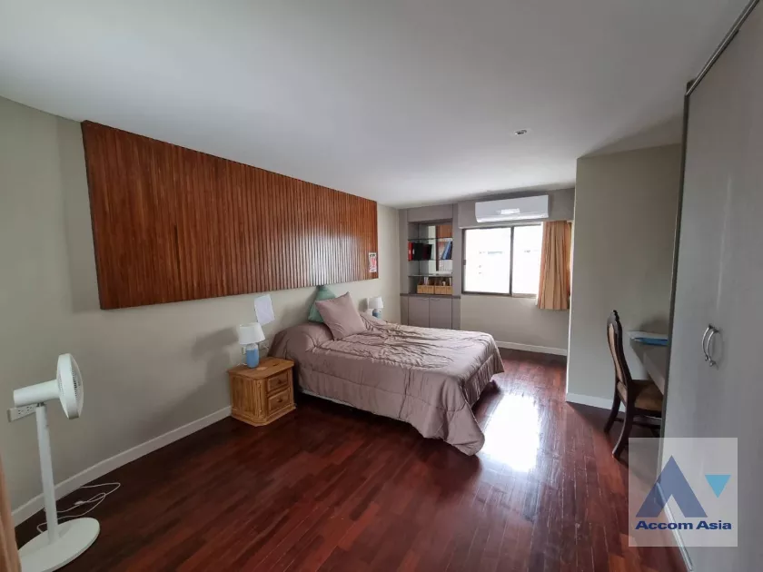 unitPet friendly |  3 Bedrooms  Condominium For Rent in Sukhumvit, Bangkok  near BTS Phrom Phong (AA32156)