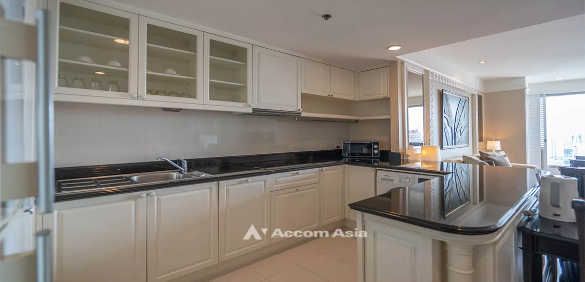 unit 1 Bedroom  Apartment For Rent in Ploenchit, Bangkok  near BTS Ratchadamri (AA32157)