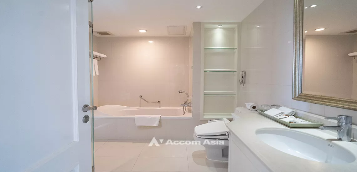 7  1 br Apartment For Rent in Ploenchit ,Bangkok BTS Ratchadamri at Thai Contemporary Place AA32157