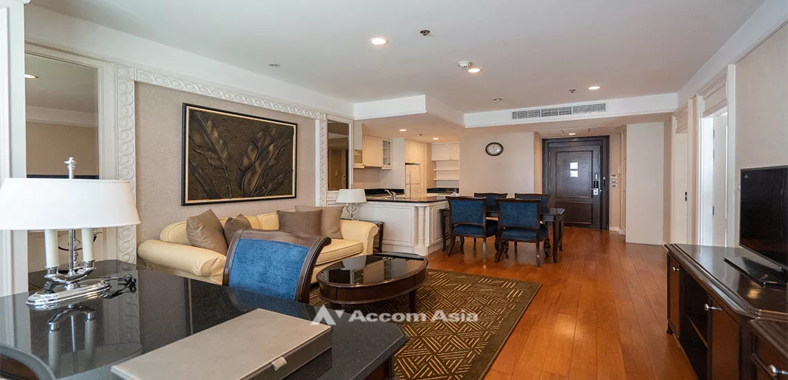  1 Bedroom  Apartment For Rent in Ploenchit, Bangkok  near BTS Ratchadamri (AA32158)