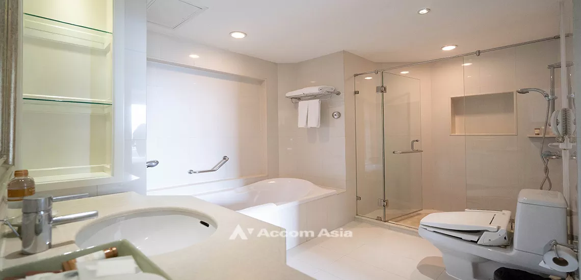 5  1 br Apartment For Rent in Ploenchit ,Bangkok BTS Ratchadamri at Thai Contemporary Place AA32158
