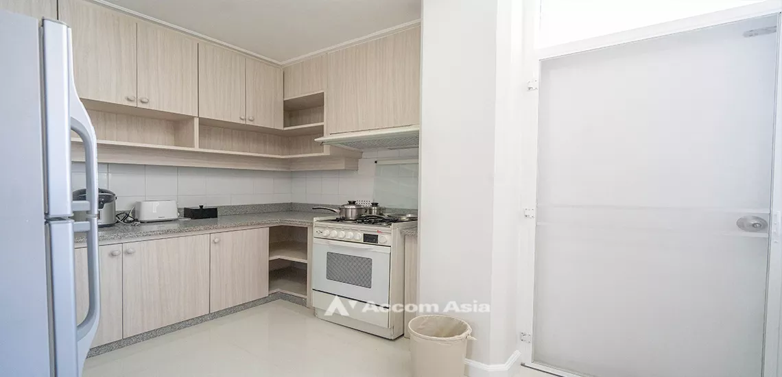 5  2 br Apartment For Rent in Sukhumvit ,Bangkok BTS Nana at Suite for family AA32161