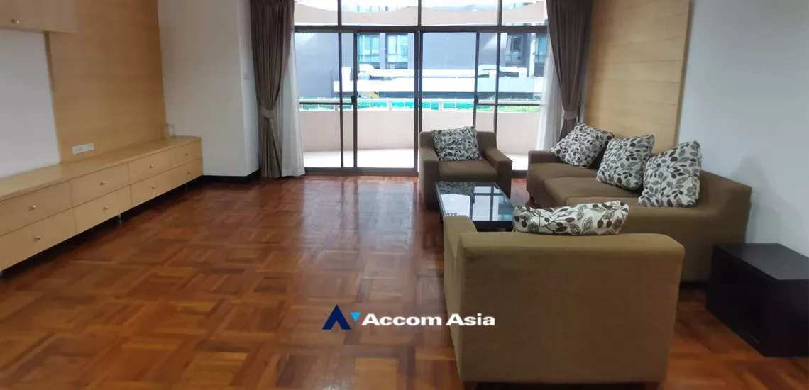 unitPet friendly |  3 Bedrooms  Apartment For Rent in Sukhumvit, Bangkok  near BTS Nana (AA32164)