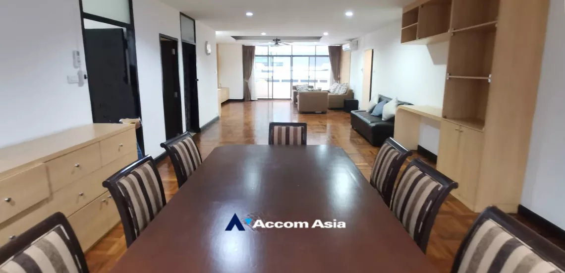 5  3 br Apartment For Rent in Sukhumvit ,Bangkok BTS Nana at Low rise and Peaceful AA32164