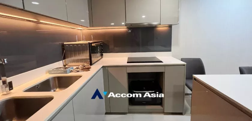 7  3 br Condominium For Rent in Ploenchit ,Bangkok BTS Ratchadamri - MRT Silom at KLASS Sarasin Rajdamri AA32165