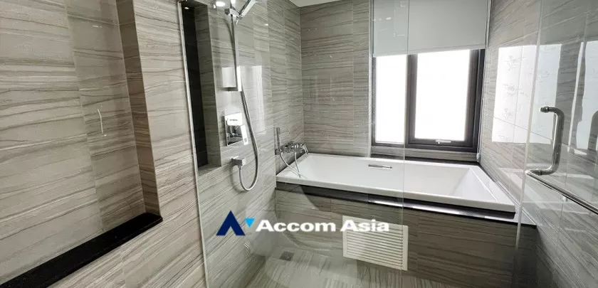 19  3 br Condominium For Rent in Ploenchit ,Bangkok BTS Ratchadamri - MRT Silom at KLASS Sarasin Rajdamri AA32165