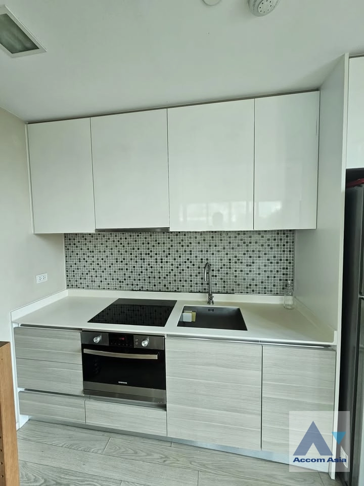 13  2 br Condominium for rent and sale in Sukhumvit ,Bangkok BTS Asok at The Room Sukhumvit 21 AA32170