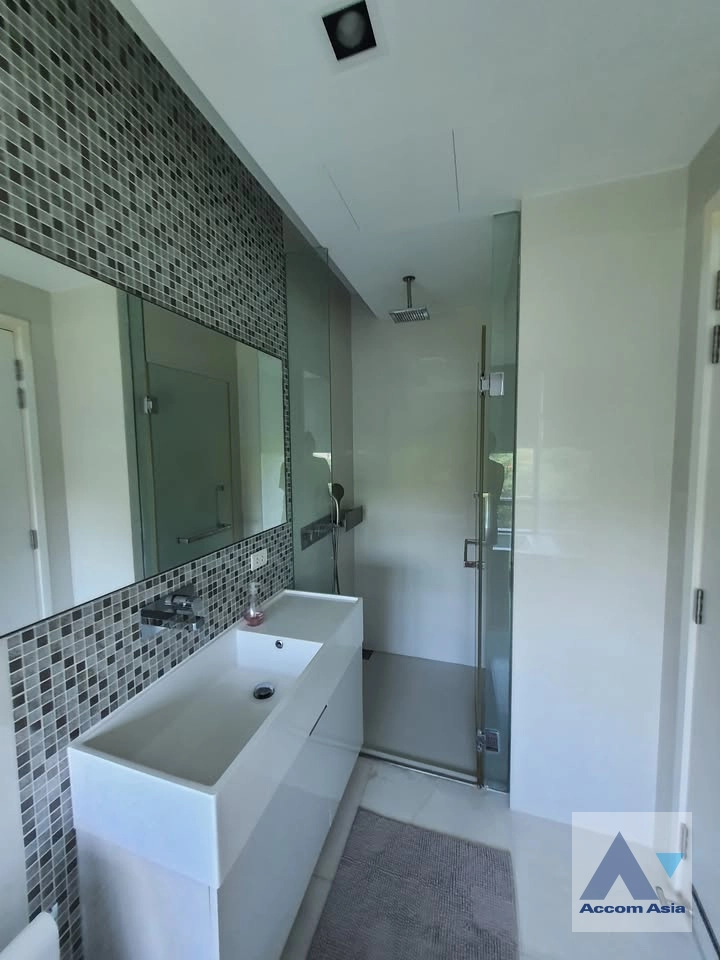 23  2 br Condominium for rent and sale in Sukhumvit ,Bangkok BTS Asok at The Room Sukhumvit 21 AA32170