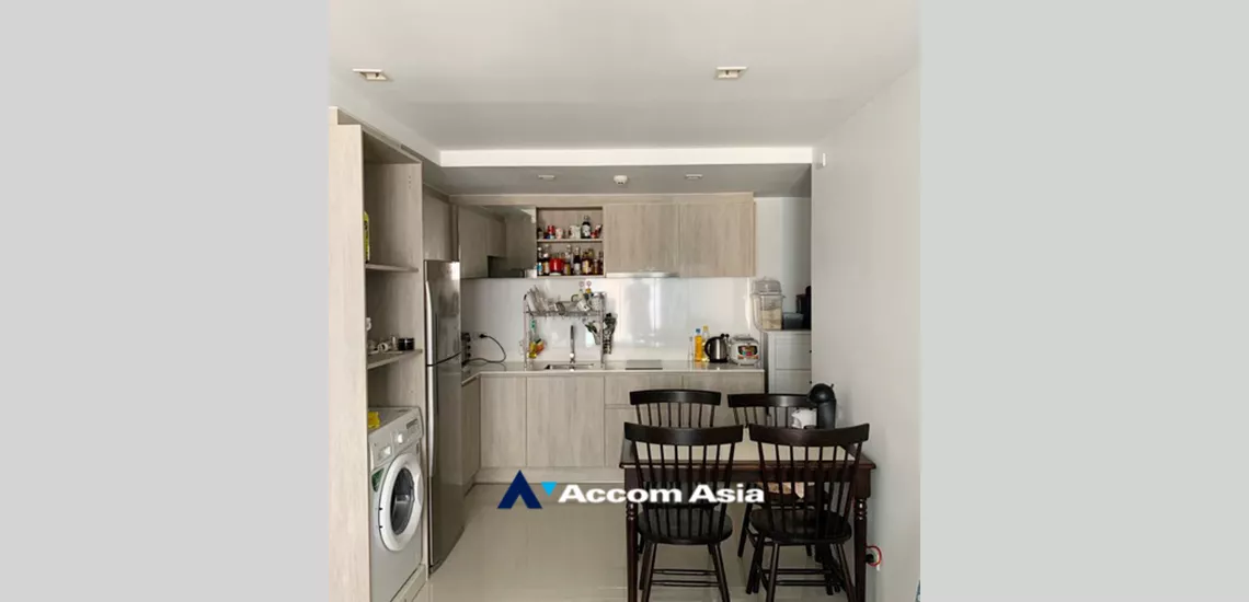  2 Bedrooms  Condominium For Sale in Sukhumvit, Bangkok  near BTS Punnawithi (AA32178)