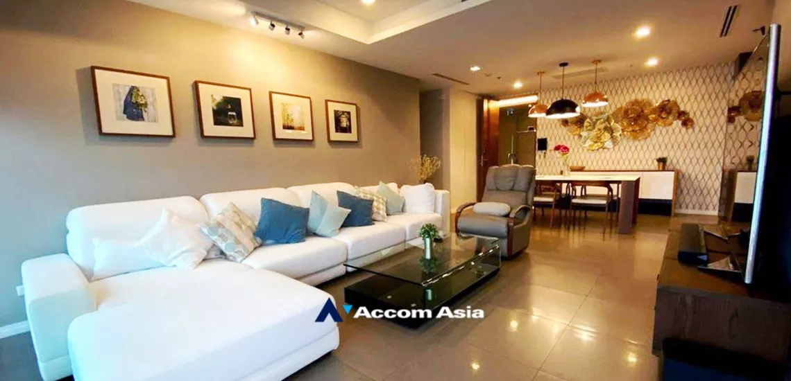 2 Bedrooms  Condominium For Sale in Charoennakorn, Bangkok  near BTS Krung Thon Buri (AA32185)