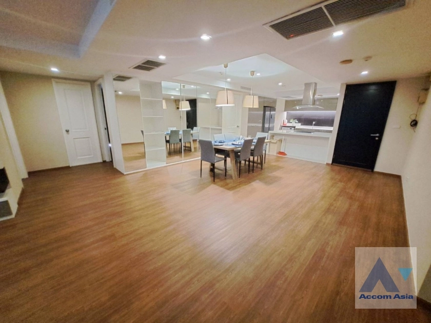  1  3 br Condominium For Rent in Ploenchit ,Bangkok BTS Ratchadamri at Noble Ambience Sarasin AA32186