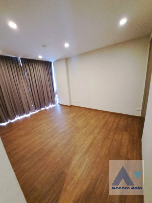 10  3 br Condominium For Rent in Ploenchit ,Bangkok BTS Ratchadamri at Noble Ambience Sarasin AA32186