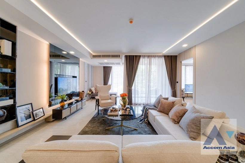  3 Bedrooms  Condominium For Rent in Sukhumvit, Bangkok  near BTS Asok - MRT Sukhumvit (AA32188)