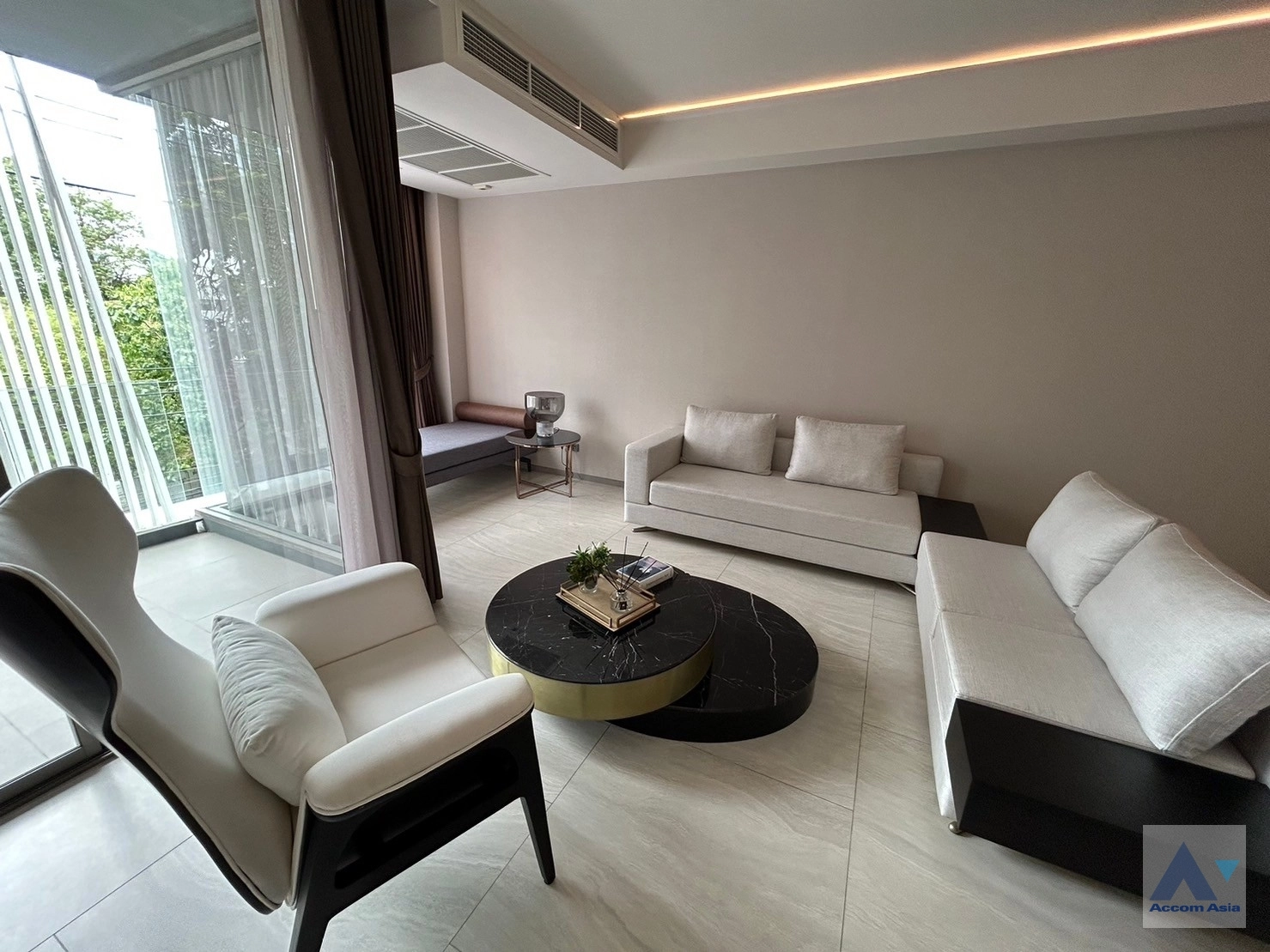 unit 3 Bedrooms  Condominium For Rent & Sale in Sukhumvit, Bangkok  near BTS Asok - MRT Sukhumvit (AA32191)