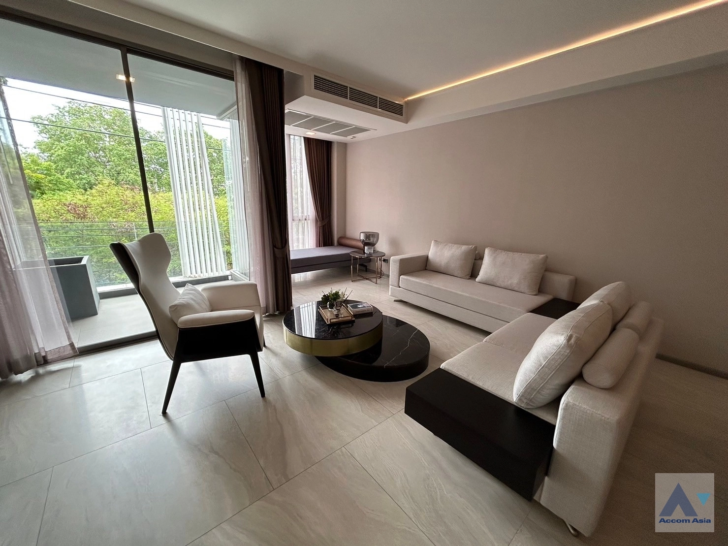 unit 3 Bedrooms  Condominium For Rent & Sale in Sukhumvit, Bangkok  near BTS Asok - MRT Sukhumvit (AA32191)