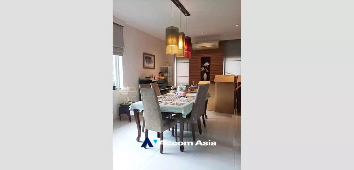 unit 3 Bedrooms  House For Rent in Ratchadaphisek, Bangkok  near ARL Ramkhamhaeng (AA32193)