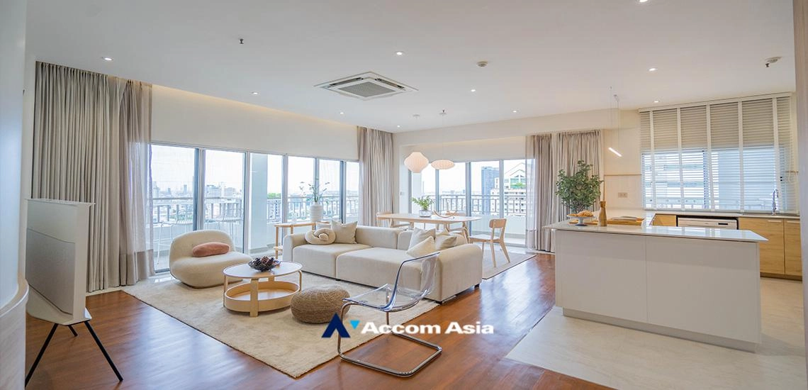  3 Bedrooms  Condominium For Rent in Sathorn, Bangkok  near BTS Sala Daeng - MRT Lumphini (AA32201)