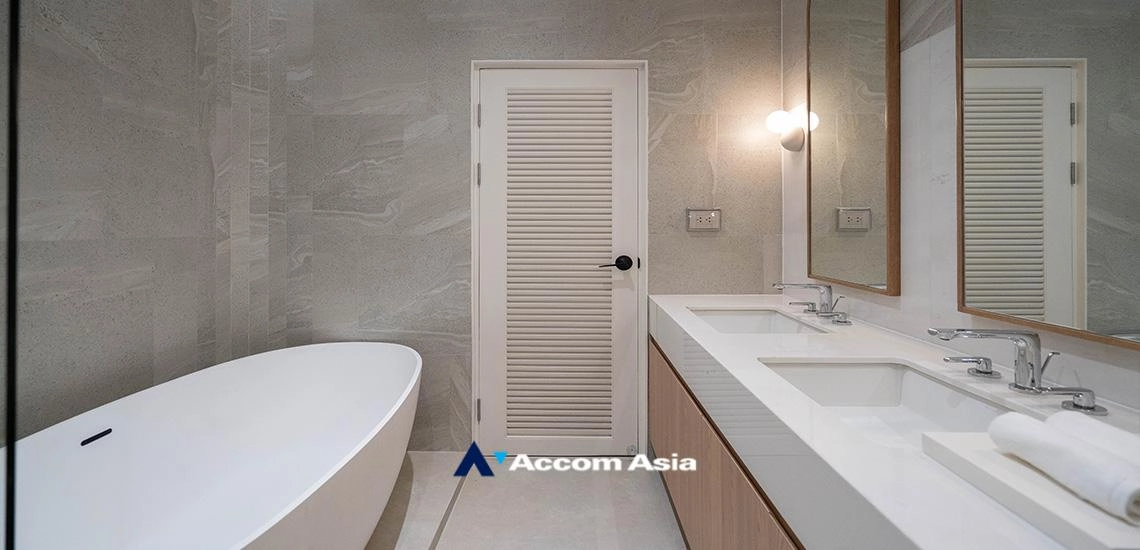 14  3 br Condominium For Rent in Sathorn ,Bangkok BTS Sala Daeng - MRT Lumphini at Sathorn Park Place AA32201
