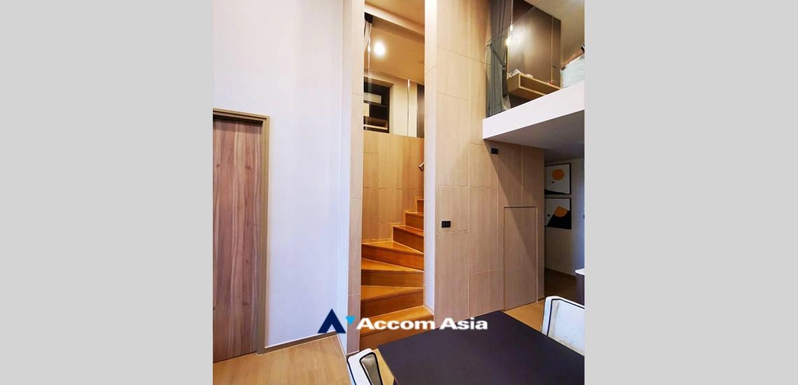 Duplex Condo |  2 Bedrooms  Condominium For Rent in Sukhumvit, Bangkok  near BTS Phrom Phong - MRT Sukhumvit (AA32209)