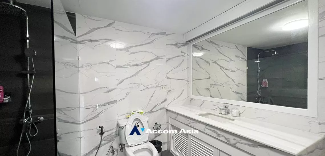 30  3 br Apartment For Rent in Ploenchit ,Bangkok BTS Chitlom at Heart of Langsuan - Privacy AA32211