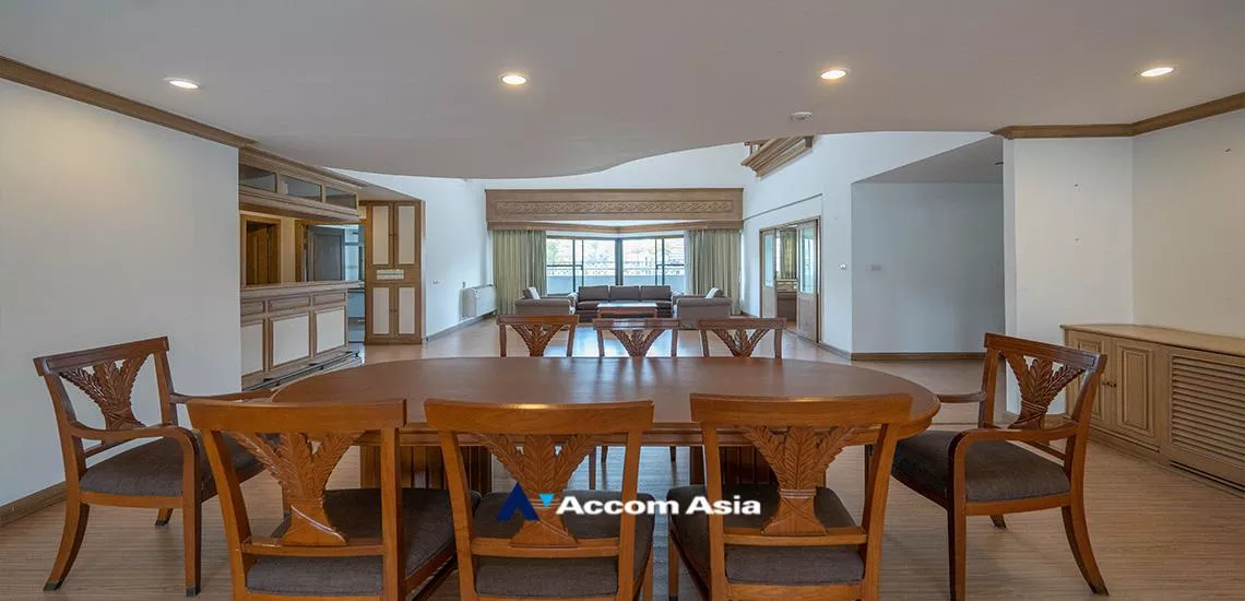 5  4 br Apartment For Rent in Sukhumvit ,Bangkok BTS Phrom Phong at Exclusive private atmosphere AA32215