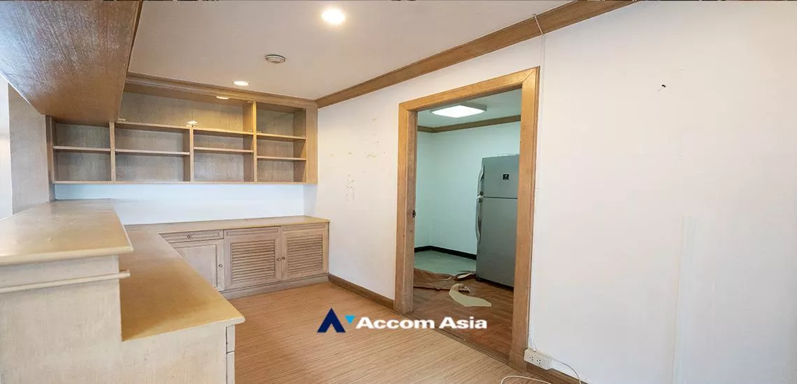 6  4 br Apartment For Rent in Sukhumvit ,Bangkok BTS Phrom Phong at Exclusive private atmosphere AA32215