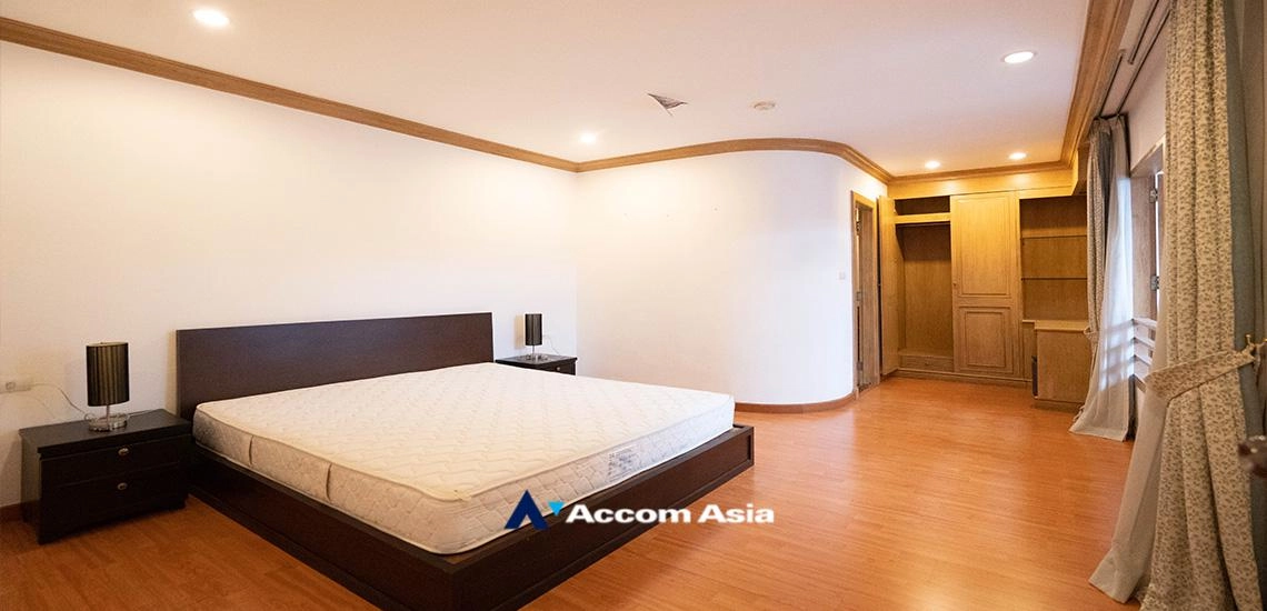 10  4 br Apartment for rent and sale in Sukhumvit ,Bangkok BTS Phrom Phong at 10 Mins from BTS with Shuttle Bus Service AA32215