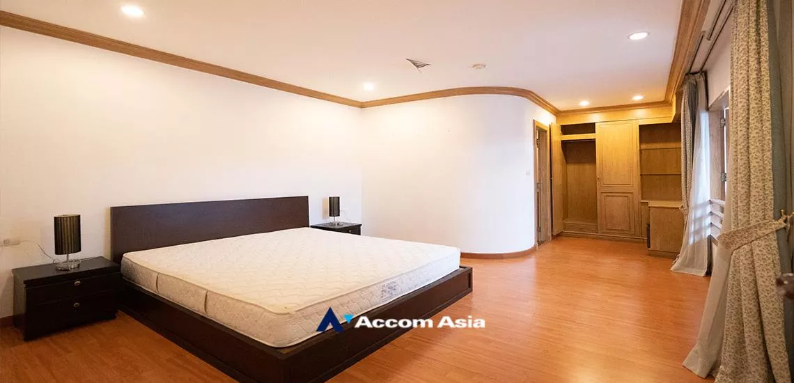 10  4 br Apartment For Rent in Sukhumvit ,Bangkok BTS Phrom Phong at Exclusive private atmosphere AA32215